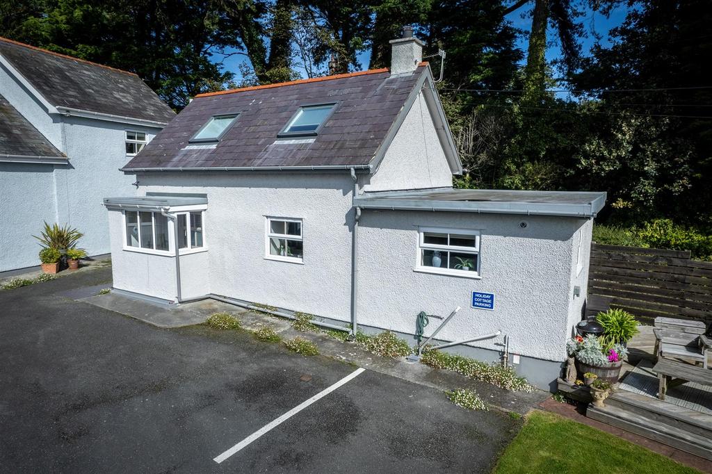 Detached Cottage   Y Bwthyn