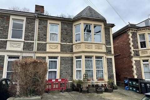 Studio to rent, Cranbrook Road, Redland, Bristol