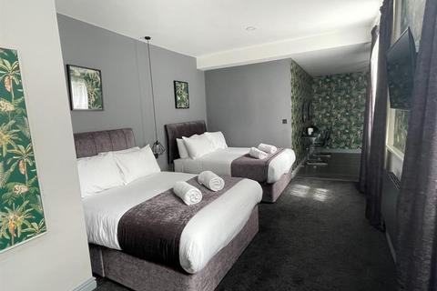 Studio for sale, Bold Street
