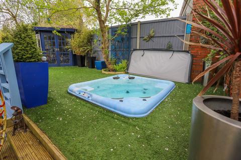 19 Bell End, Rowley Regis, B65 9LX
