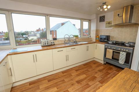 3 bedroom townhouse for sale, Beach Street, Halesowen B63