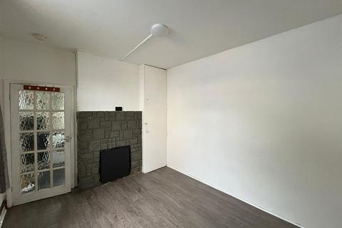 Studio to rent, 61A Sutherland Road, London N9 7QE