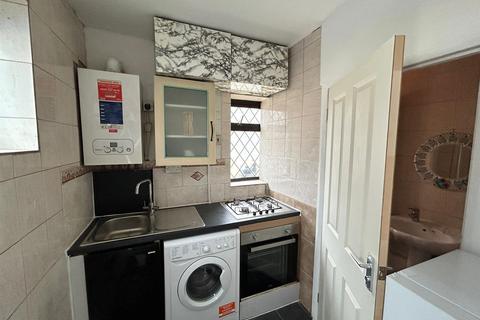 Studio to rent, 61A Sutherland Road, London N9 7QE