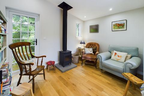 Clog Fawr Cottage Dyffryn Crawnon, Llangynidr, Crickhowell, NP8 1NU