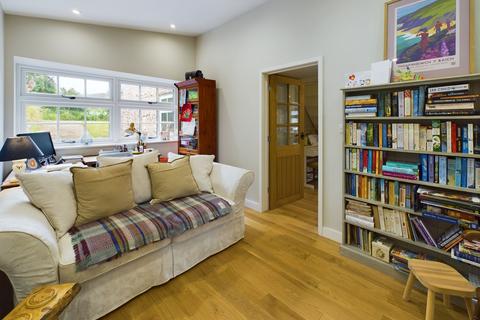 Clog Fawr Cottage Dyffryn Crawnon, Llangynidr, Crickhowell, NP8 1NU