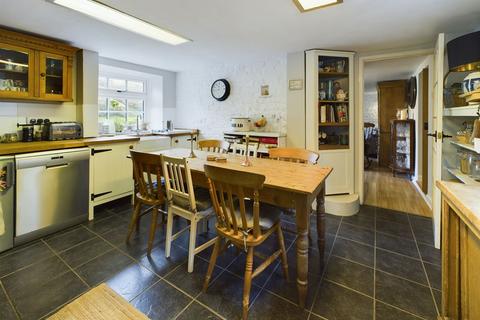 Clog Fawr Cottage Dyffryn Crawnon, Llangynidr, Crickhowell, NP8 1NU