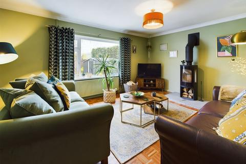 1 Park Drive, Llangattock, Crickhowell, NP8 1PP