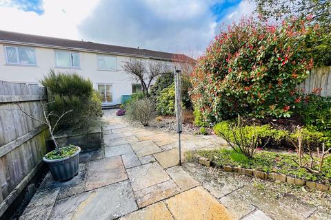 2 bedroom terraced house to rent, Lamb Close, Abergavenny, NP7