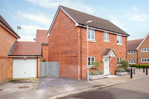 3 bedroom detached house for sale, Shearwater Drive, Berkshire RG12