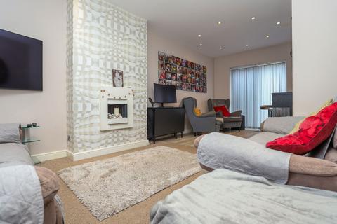 37 Chester Rise, Oldbury, B68 0SS