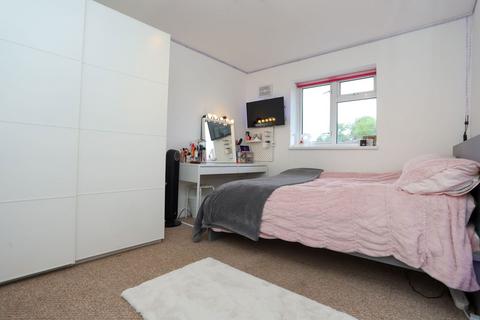 37 Chester Rise, Oldbury, B68 0SS