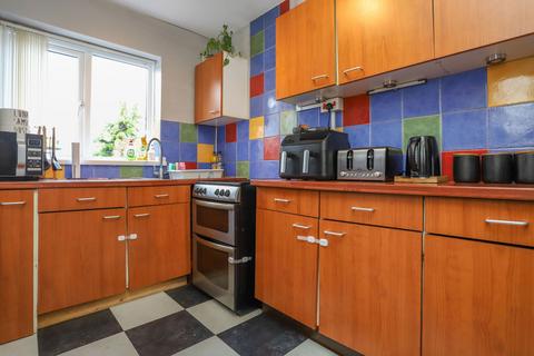 36 Barnford Crescent, Oldbury, B68 8PP