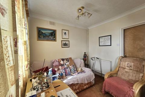 67 Gillsway, Northampton, NN2 8HT
