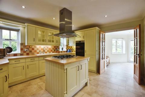 4 bedroom detached house for sale, Stamford Road, Barnack, Stamford