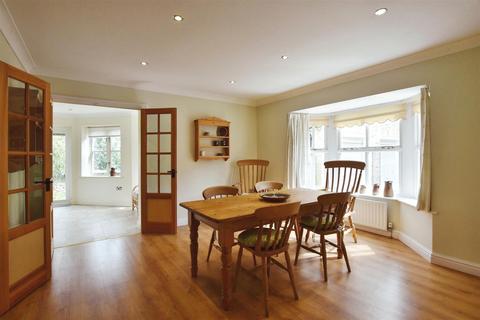 4 bedroom detached house for sale, Stamford Road, Barnack, Stamford