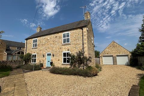 4 bedroom detached house for sale, Stamford Road, Barnack, Stamford