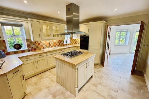 4 bedroom detached house for sale, Stamford Road, Barnack, Stamford