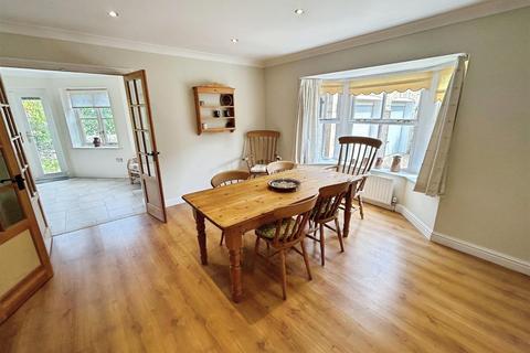 4 bedroom detached house for sale, Stamford Road, Barnack, Stamford