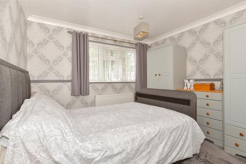 18 Wildman Close, Gillingham, ME8 9SL