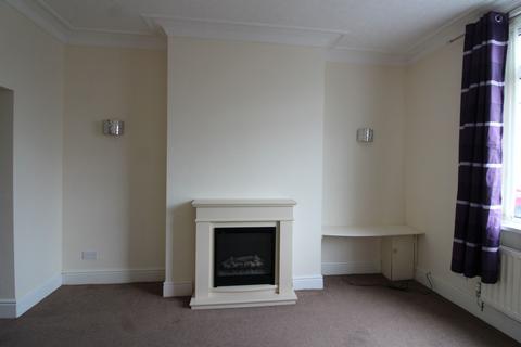 3 bedroom terraced house to rent, Collingwood Street, DL14 8LL