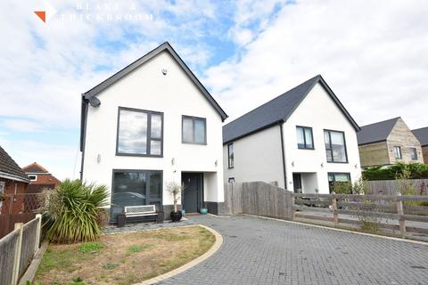 4 bedroom detached house for sale, Point Clear Road, St Osyth