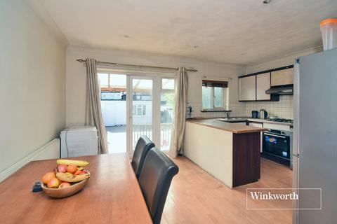 3 bedroom end of terrace house for sale, Buckland Way, Worcester Park, Surrey, KT4