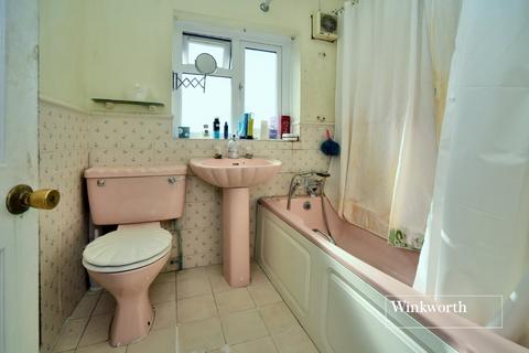 210 Buckland Way, Worcester Park, KT4 8NP