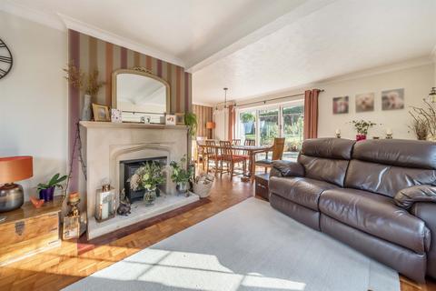 3 bedroom detached house for sale, Fox Court, Storrington, West Sussex RH20