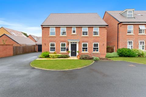 4 bedroom detached house for sale, Kingfisher Road, Thrapston NN14