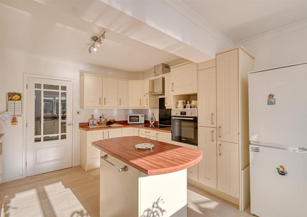 13 Grange Park-02.jpg