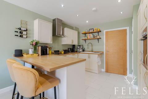 3 bedroom semi-detached house for sale, Woolsbridge Road, Ringwood BH24