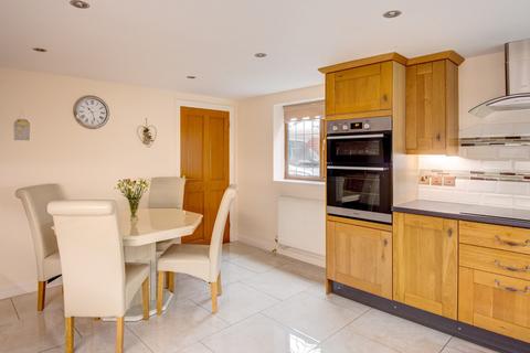 4 bedroom detached house for sale, The Gutter, Belbroughton, Stourbridge, Worcestershire, DY9