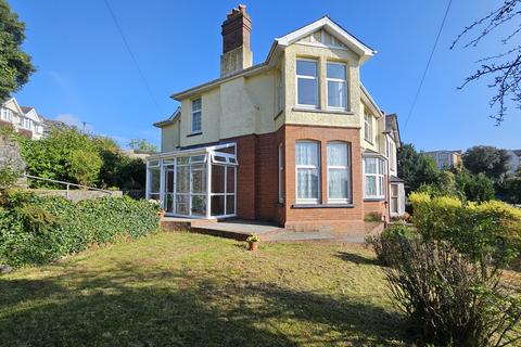 3 bedroom semi-detached house to rent, Teignmouth Road, Torquay TQ1