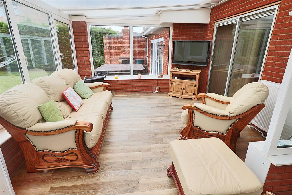 Superb conservatory/dining area