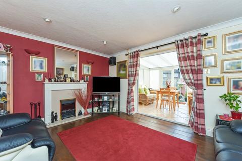 3 bedroom semi-detached house for sale, William Way, Alton, Hampshire