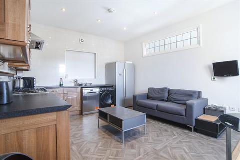 4 bedroom apartment to rent, 387 Camden Road, Islington, London, N7