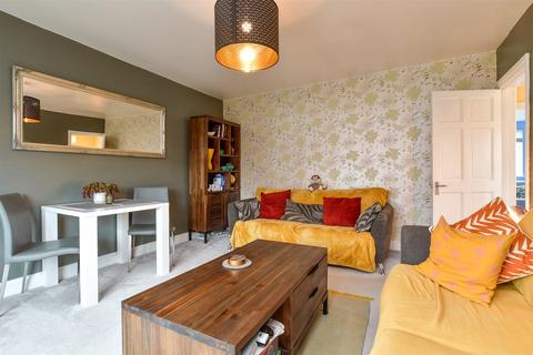 2 bedroom flat for sale, The Broadway, Brighton, East Sussex