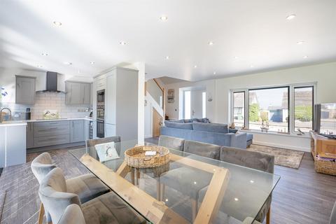 undefined, Rhianfa, Benllech, Tyn-Y-Gongl