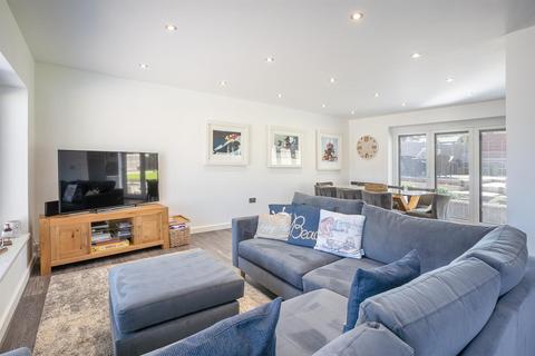 undefined, Rhianfa, Benllech, Tyn-Y-Gongl