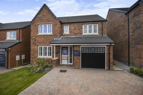 4 bedroom detached house for sale, Bessie Avenue, Kirk Ella, Hull