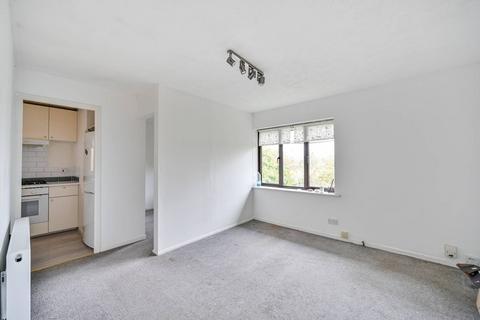 1 bedroom flat for sale, Cheltenham Close, New Malden, KT3