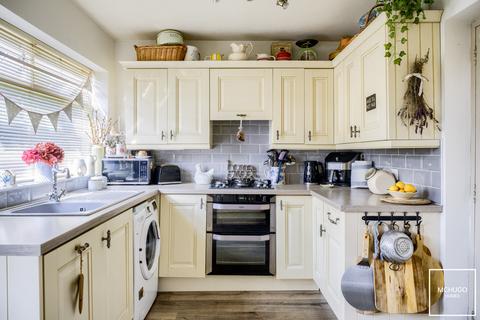 11 Conway Avenue, Oldbury, B68 9NS