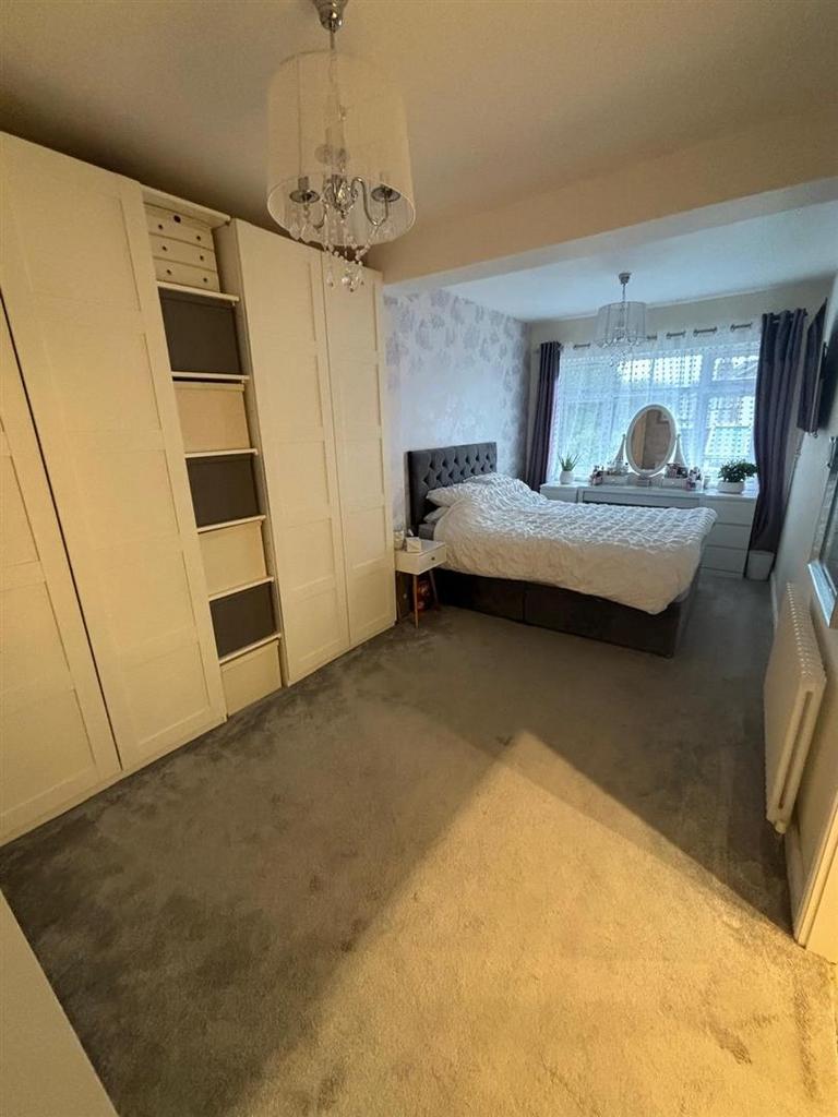 Bed5.jpg
