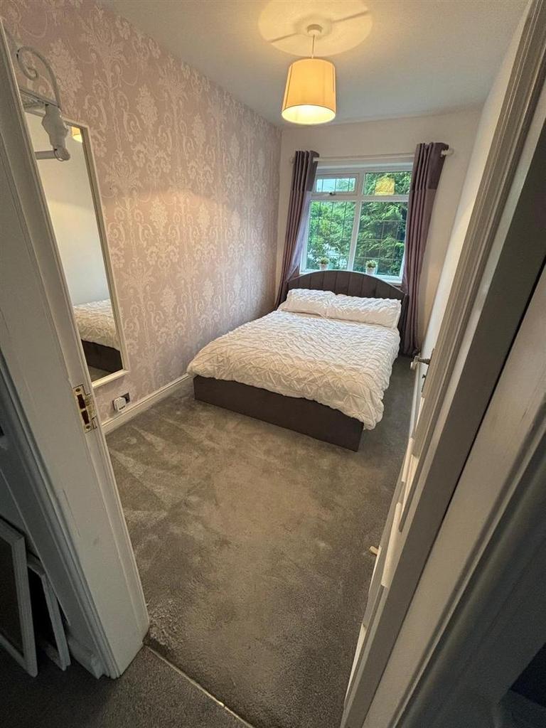 Bed9.jpg