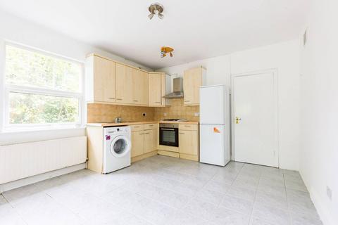 3 bedroom flat to rent, Muswell Avenue, Muswell Hill, London, N10