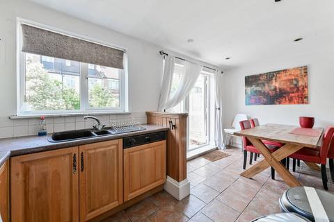64 Stirling Road, London, N22 5BP