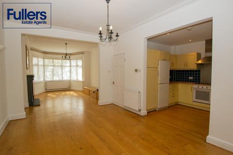 4 bedroom terraced house for sale, Colne Road, London N21