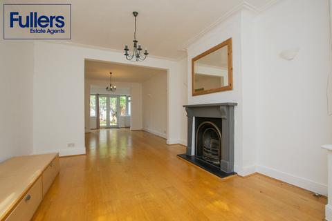 4 bedroom terraced house for sale, Colne Road, London N21