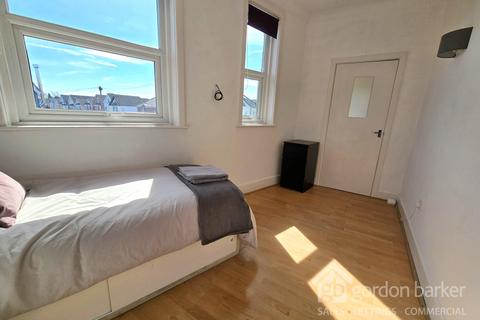 15 Bennett Road, Bournemouth, BH8 8QG