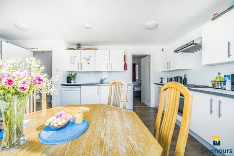 65 Pond Meadow, Guildford, GU2 8LG